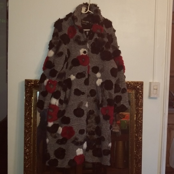 Gabrielle union Jackets & Blazers - GABRIELLE UNION MAXI FAUX FUR COAT/FREE FUR HAT